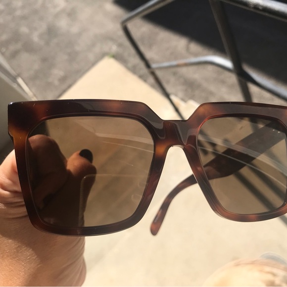 Celine New square tortoise sunglasses for sale - Picture 4 of 7